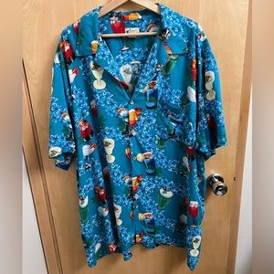 Cherokee Waikiki Men’s Hawaiian button up shirt